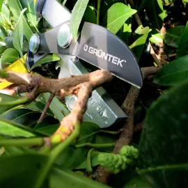 GRÜNTEK Astschere Grizzly 470 mm Scharfe AMBOSS Baumschere mit Gear-Drive Schneidsystem